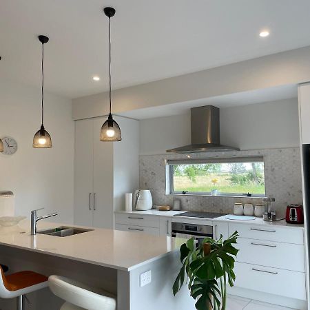 Holiday House Mount Maunganui Exterior photo