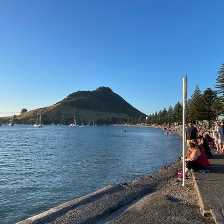 Holiday House Mount Maunganui Exterior photo