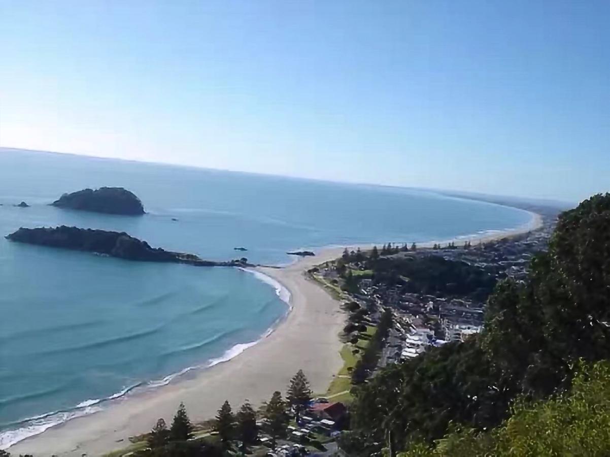 Holiday House Mount Maunganui Exterior photo